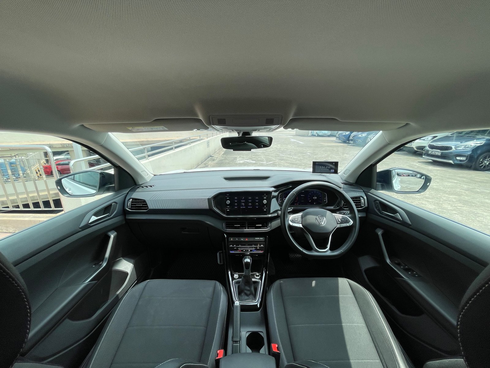 Volkswagen T-Cross R-Line photo 6